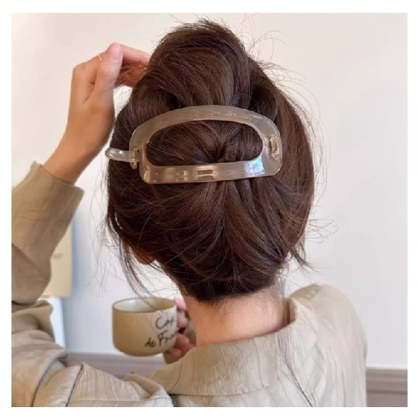Hair Clip/ដង្គៀបសក់- Milk tea color