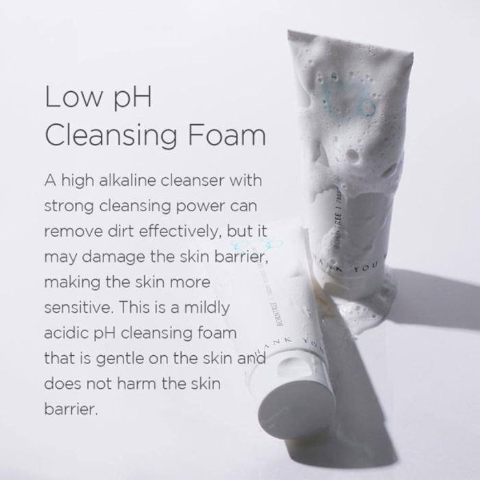 Borntree Berry Essence Cleansing Foam