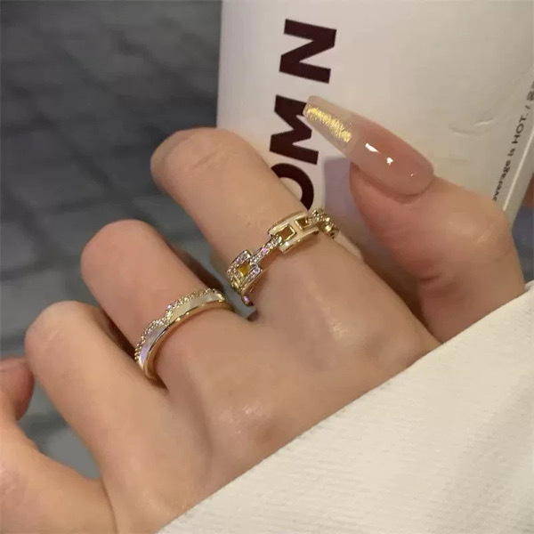 Women's ring  set of 2 ចិញ្ចៀននារី2វង់