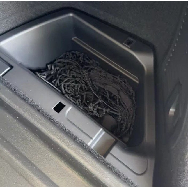 សំណាញ់ ដាក់អីវ៉ាន់ ក្នុងឡាន