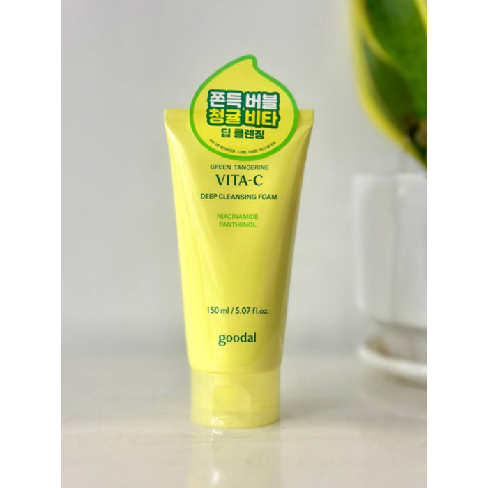 Goodal Green Tangerine Vita-C Deep Cleansing Foam