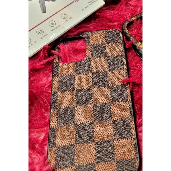 សំបកការ៉ូ iPhone 11 Pro