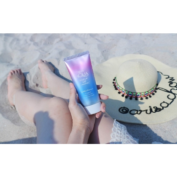 SKIN AQUA Tone Up UV Essence 