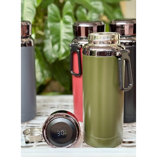 ដបទឹក | Water Bottle Temperature Display