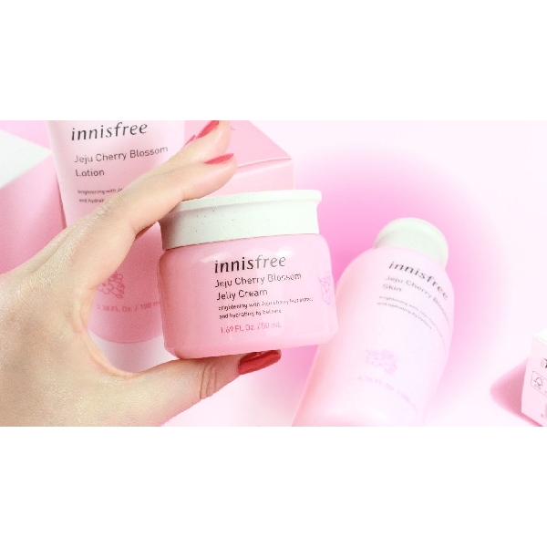 innisfree Jeju Cherry Blossom Line Set