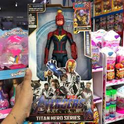Avenger Hero Captain Marvel 