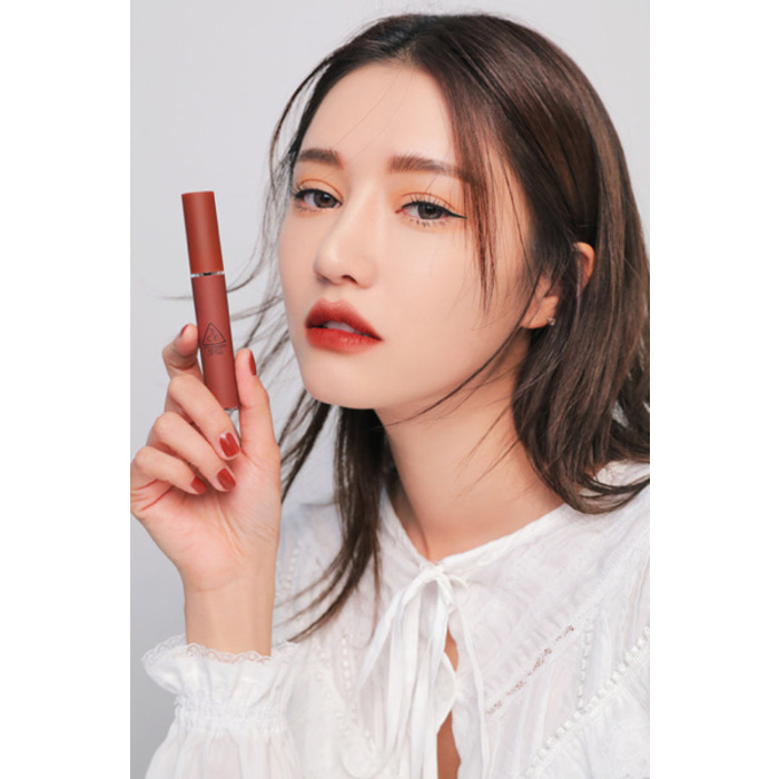 ក្រែមលាបមាត់ 3CE Velvet Lip Tint TAUPE