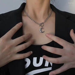 Chain Moon Necklace