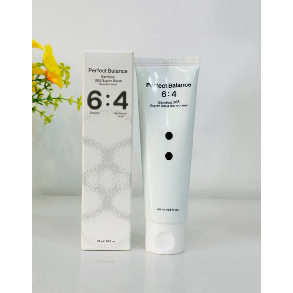 B : Lab Perfect Balance Bamboo 365 super Aqua Sunscreen 
