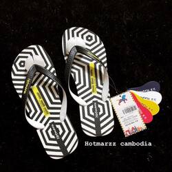 Hotmarzz Octagon Black Flip Flop 