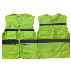 អាវពន្លឺសុវត្ថិភាព ពណ៌ត្រួយចេក ចំណាំងផ្លាត់ពណ៌ប្រាក់