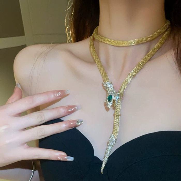 N24 Woman's Fashion Necklace Snack ខ្សែកពស់