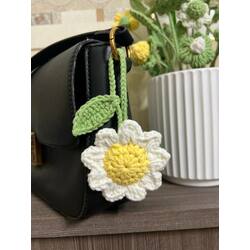  Chamomile Smile​ bag charm បន្តោងចងកាបូបផ្កាឆាម៉ូម៉ាល