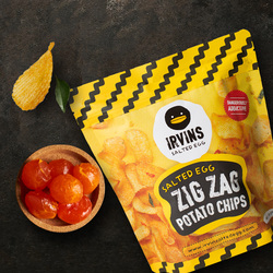 Irvins Salted Egg Zig Zag Potato Chips 105g