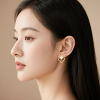 E75 Woman's Earrings /ក្រវិលផ្កាស