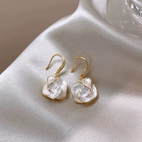 Woman's Fashion Earrings / ក្រវិលនារី