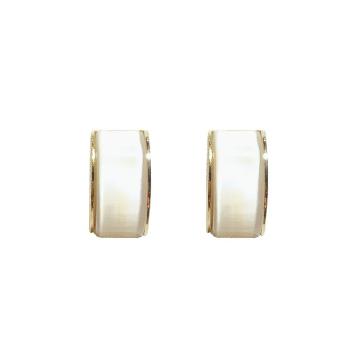 Woman's Fashion Earrings / ក្រវិលនារី 136