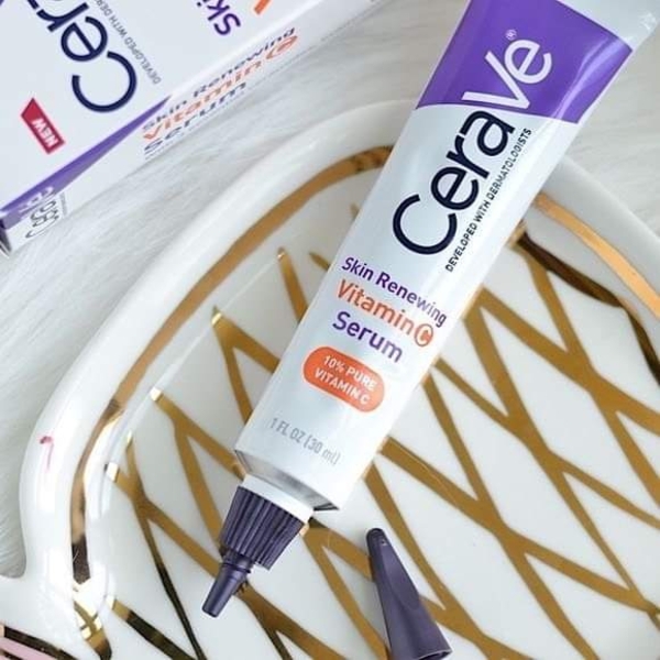 CeraVe skin Renewing Vitam C Serum 30ml
