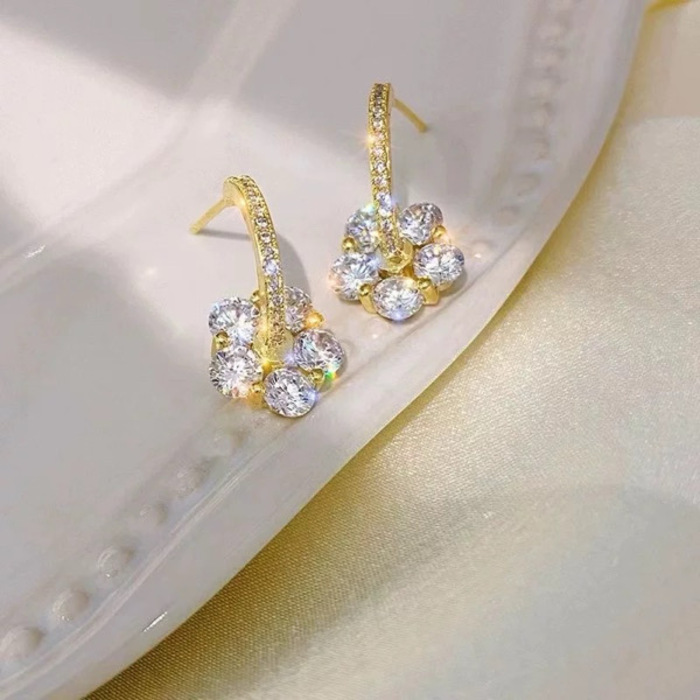 E101 Woman's Earrings /ក្រវិល