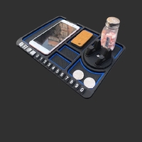 កម្រាលដាក់ទូរស័ទ្ទក្នុងឡាន