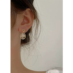 E127 Woman's Earrings /ក្រវិល