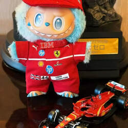 Labubu New Product 17Cm15Cm “Ferrari-Hamilton” Doll Clothes First and Second Generation Sugar Glue Pendant Doll Clothes