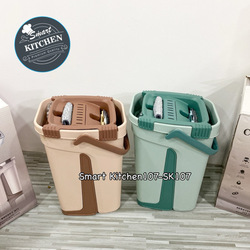 Mops 024 (1727)