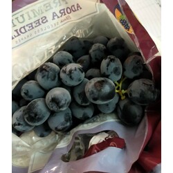 ទំពាំងបាយជូរពណ៌ខ្មៅ ១គីឡូ - Black Grapes 1KG