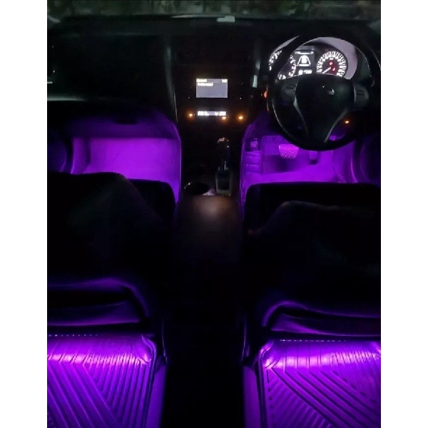 ភ្លើងដាក់ក្នុងឡាន ញាក់តាមភ្លេង