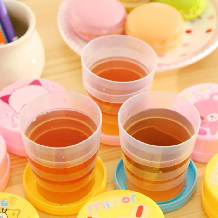 Folding Magic Plastic Water Cup Random