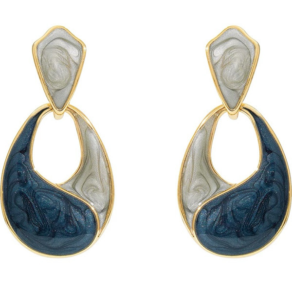 Woman's Fashion Earrings / ក្រវិលនារី