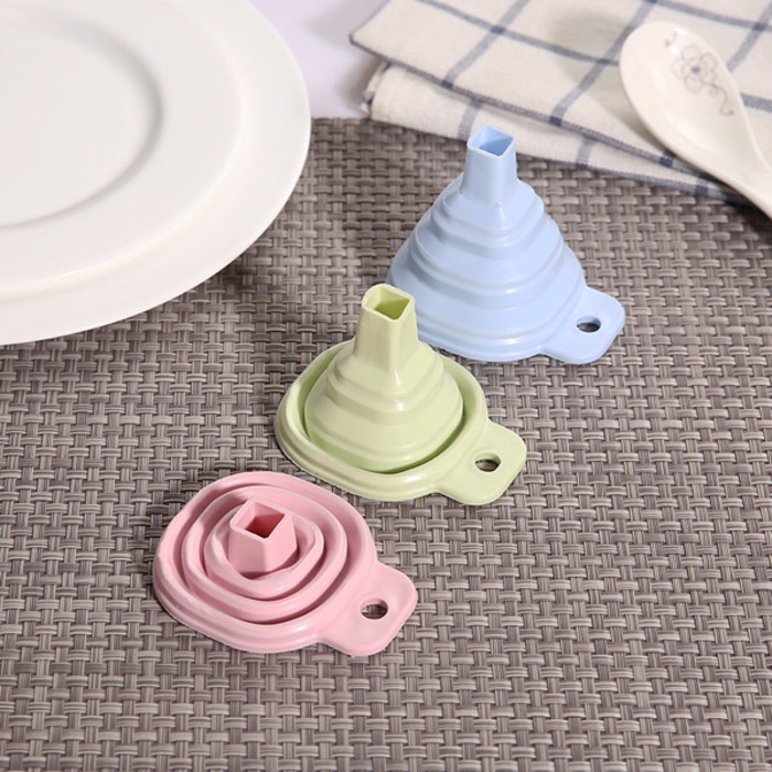 1PC Random Color Silicone Funnel