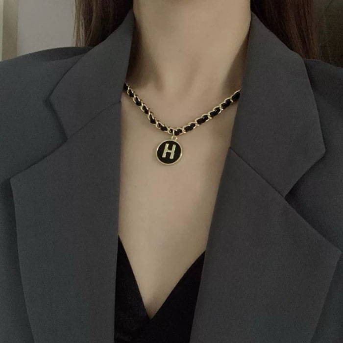 Woman's Fashion Necklace/ ខ្សែកនារី