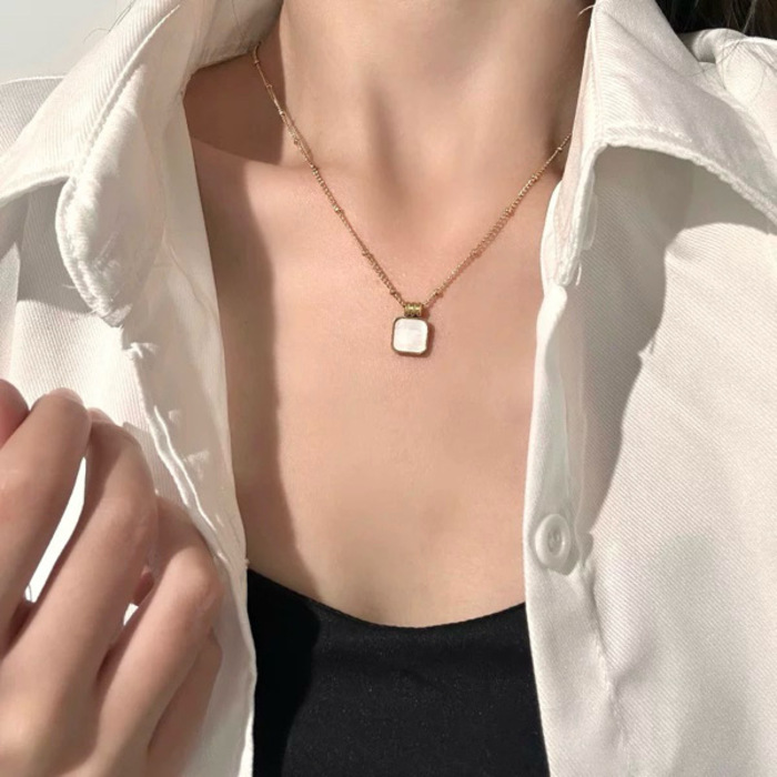 Woman's Fashion Necklace/ ខ្សែកនារី