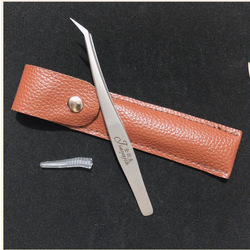 ដង្កៀបចាប់រោមភ្នែក ពណ៌ស (ខ្លី)