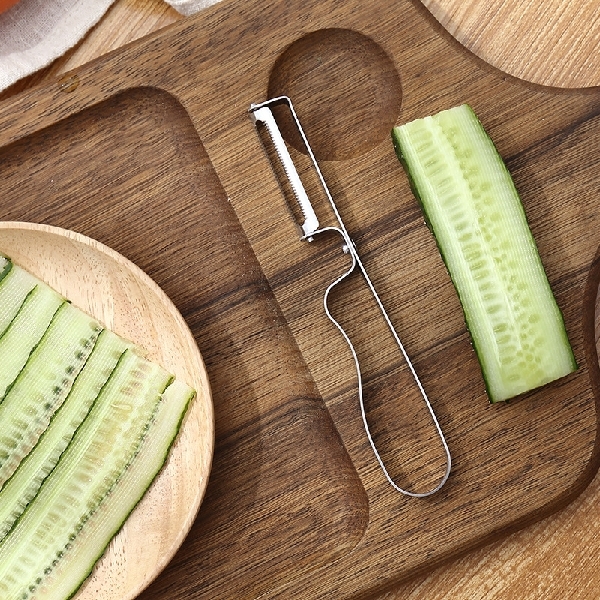 Vegetable Fruit Peeler