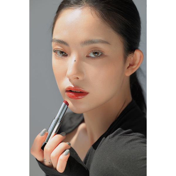 ក្រែមរលោង 3CE Glow Lip Color UNDER PRESSURE
