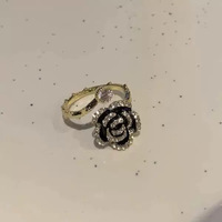 S43 Women's ring ចិញ្ចៀននារីផ្កាខ្មៅ