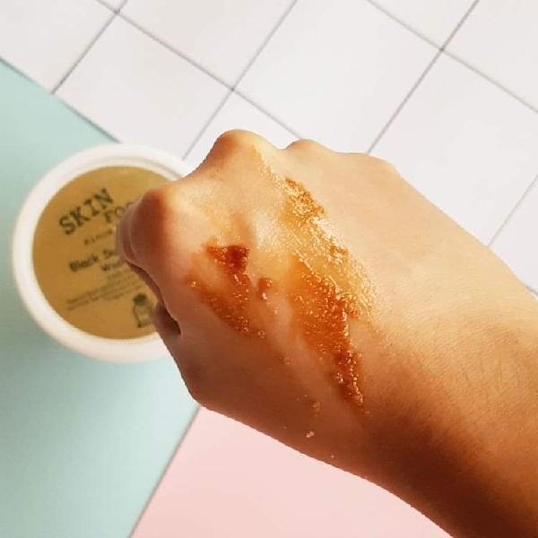 ស្ក្រាប់មុខ Skin Food Black Sugar Mask Wash Off