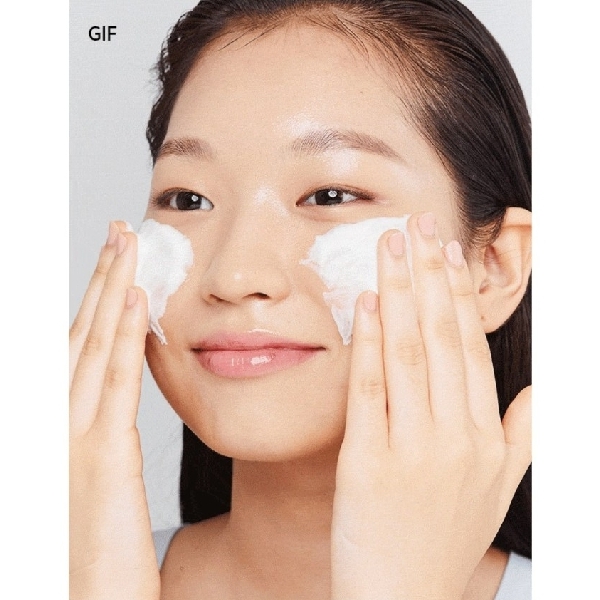 innisfree Green Tea Hydrating Amino Acid Cleansing Foam