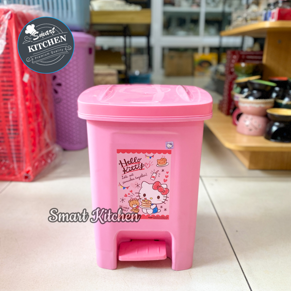 Hello Kitty Trash Bin